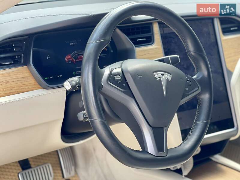 Лифтбек Tesla Model S 2019 в Киеве
