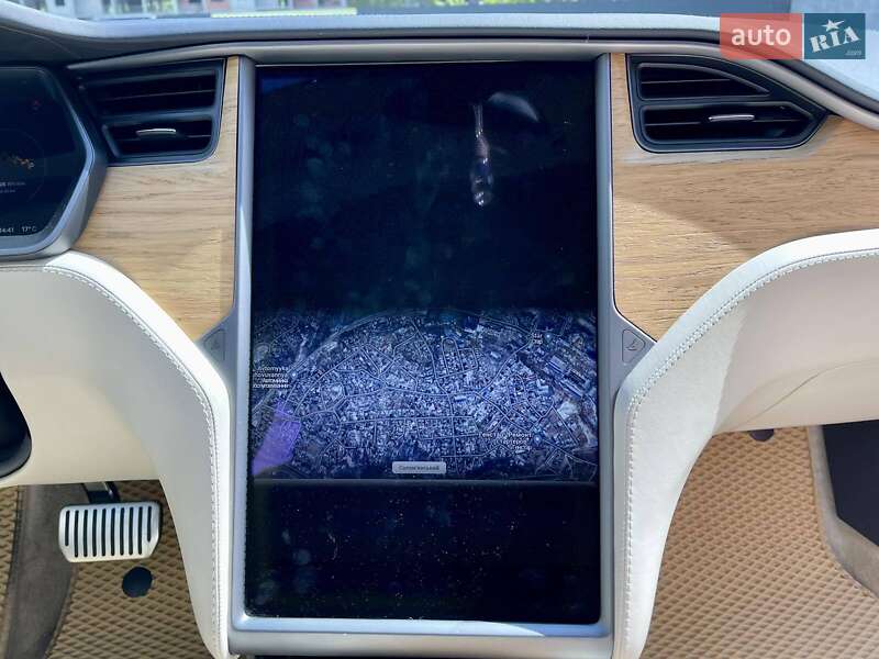 Лифтбек Tesla Model S 2019 в Киеве