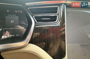 Ліфтбек Tesla Model S 2013 в Києві