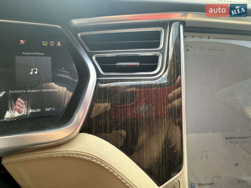 Лифтбек Tesla Model S 2013 в Киеве