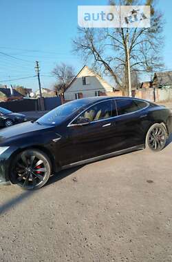 Ліфтбек Tesla Model S 2015 в Сумах