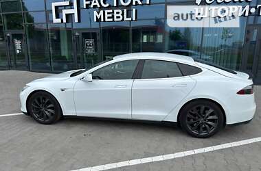 Лифтбек Tesla Model S 2016 в Ровно