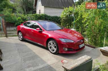 Ліфтбек Tesla Model S 2015 в 