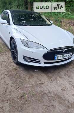 Лифтбек Tesla Model S 2014 в Киеве