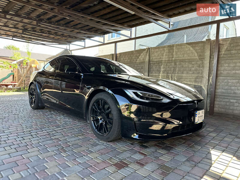 Лифтбек Tesla Model S 2022 в Киеве