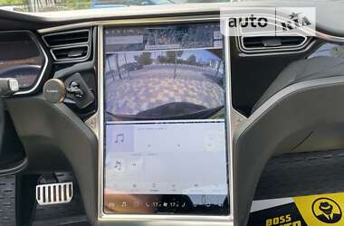 Лифтбек Tesla Model S 2014 в 