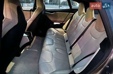 Ліфтбек Tesla Model S 2015 в 