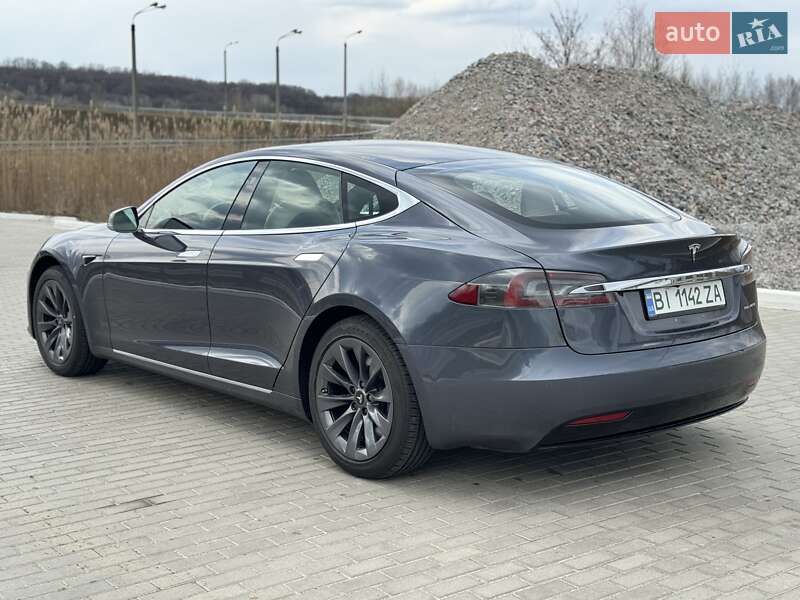Ліфтбек Tesla Model S 2020 в Полтаві