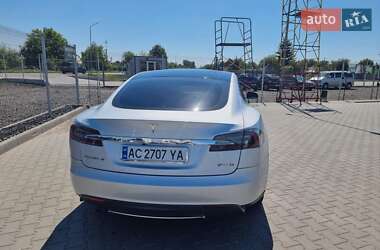 Ліфтбек Tesla Model S 2013 в Нововолинську