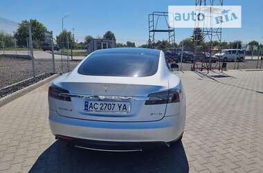 Ліфтбек Tesla Model S 2013 в Нововолинську