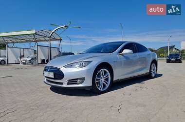 Ліфтбек Tesla Model S 2013 в Нововолинську
