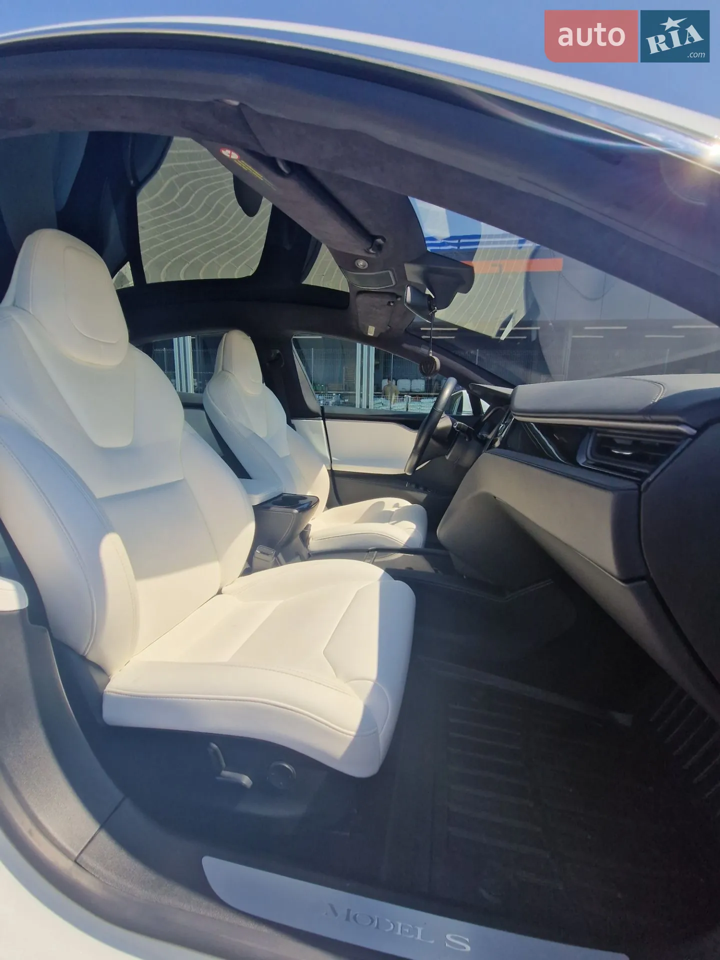 2019 Tesla Model S - мініатюра 12