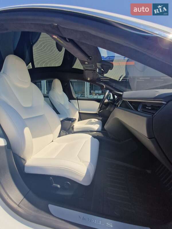 Ліфтбек Tesla Model S 2019 в Первомайську фото 12 Ліфтбек Tesla Model S 2019 в Первомайську
