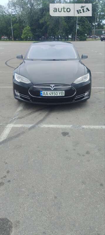 Лифтбек Tesla Model S 2013 в Киеве
