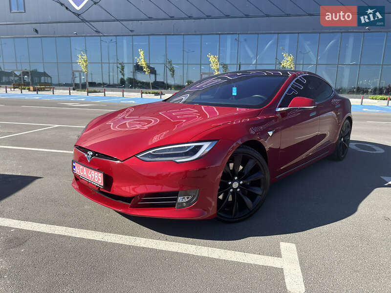 Tesla Model S 2019