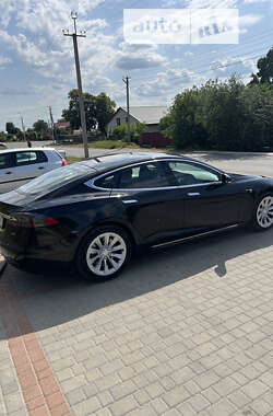 Лифтбек Tesla Model S 2018 в Звенигородке