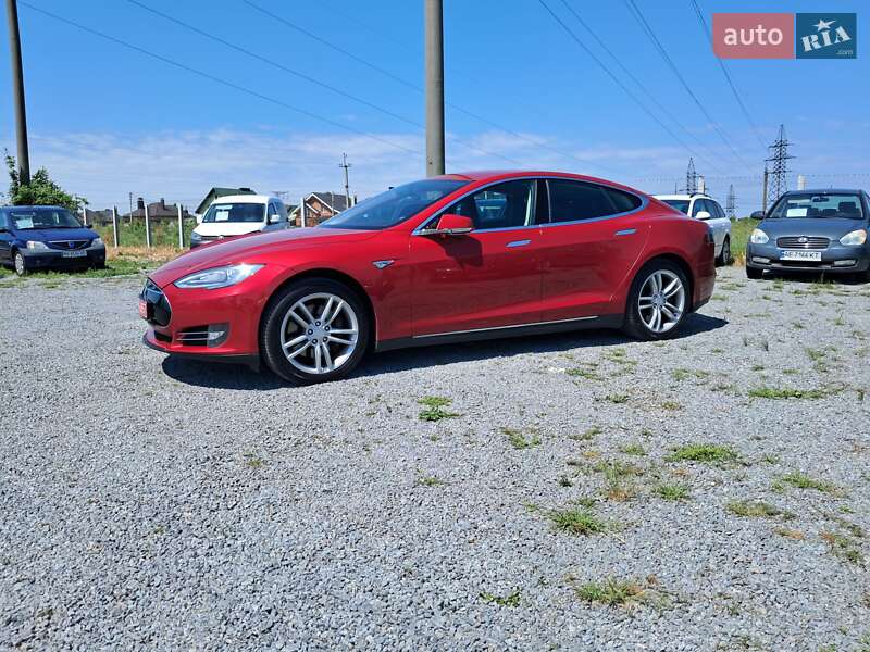 Лифтбек Tesla Model S 2014 в Ровно
