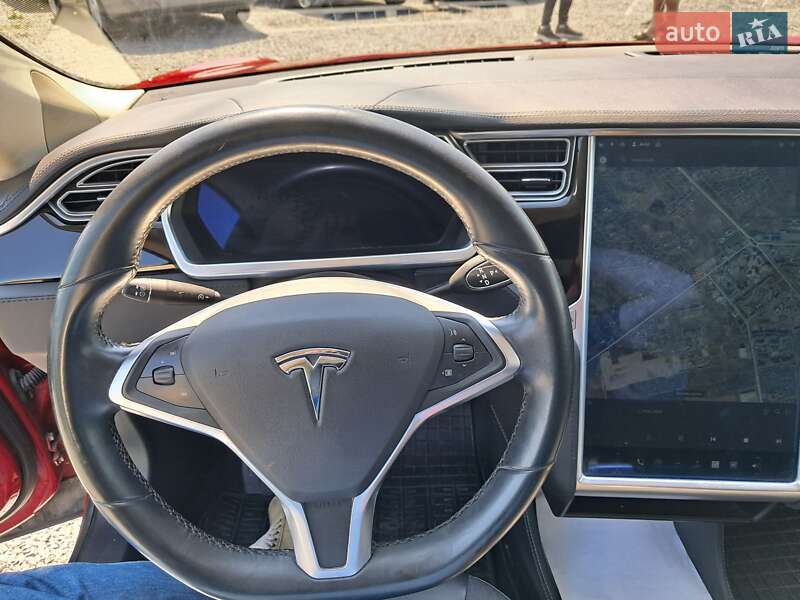 Лифтбек Tesla Model S 2014 в Ровно