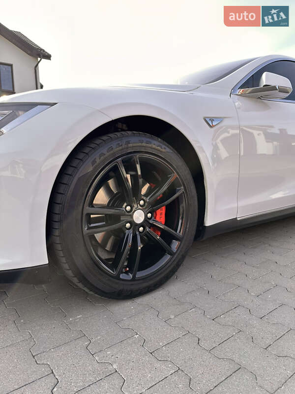 Лифтбек Tesla Model S 2014 в Ровно фото 7 Лифтбек Tesla Model S 2014 в Ровно