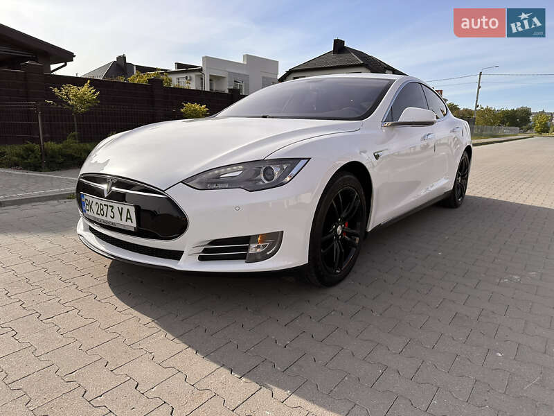 Лифтбек Tesla Model S 2014 в Ровно фото 12 Лифтбек Tesla Model S 2014 в Ровно