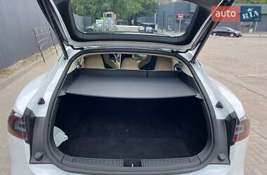 Ліфтбек Tesla Model S 2017 в Запоріжжі