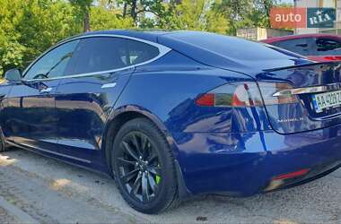 Лифтбек Tesla Model S 2017 в Киеве