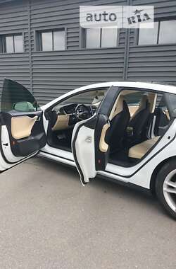 Лифтбек Tesla Model S 2012 в Киеве