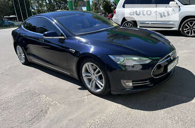 Ліфтбек Tesla Model S 2013 в Вінниці