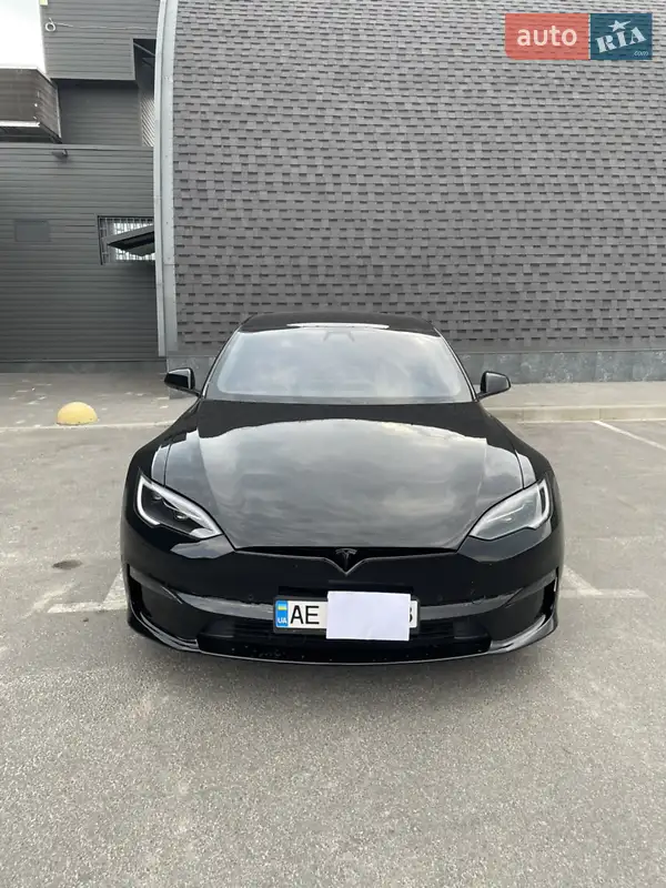 Лифтбек Tesla Model S 2022 в 