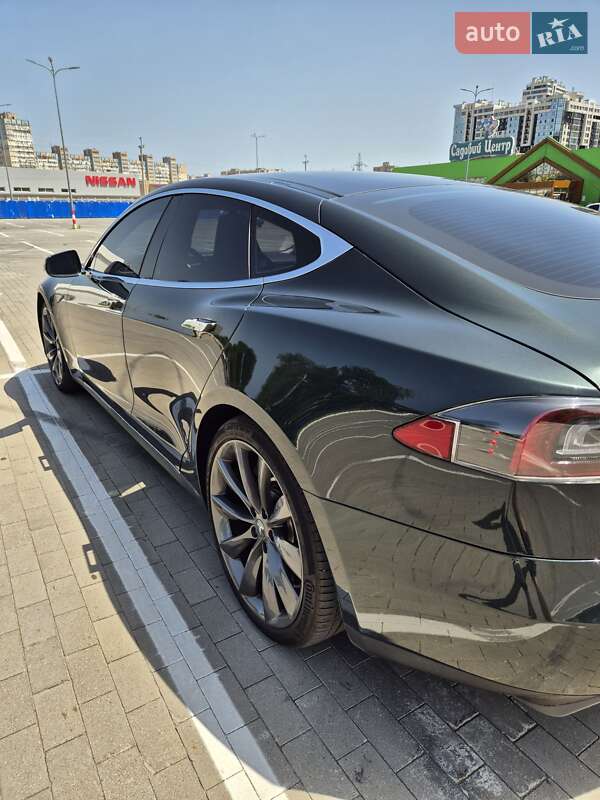 Ліфтбек Tesla Model S 2013 в Одесі