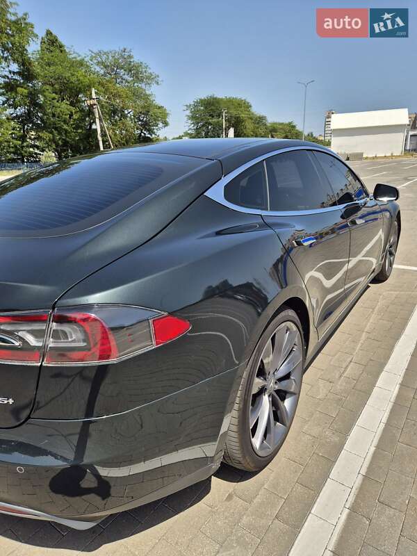Ліфтбек Tesla Model S 2013 в Одесі