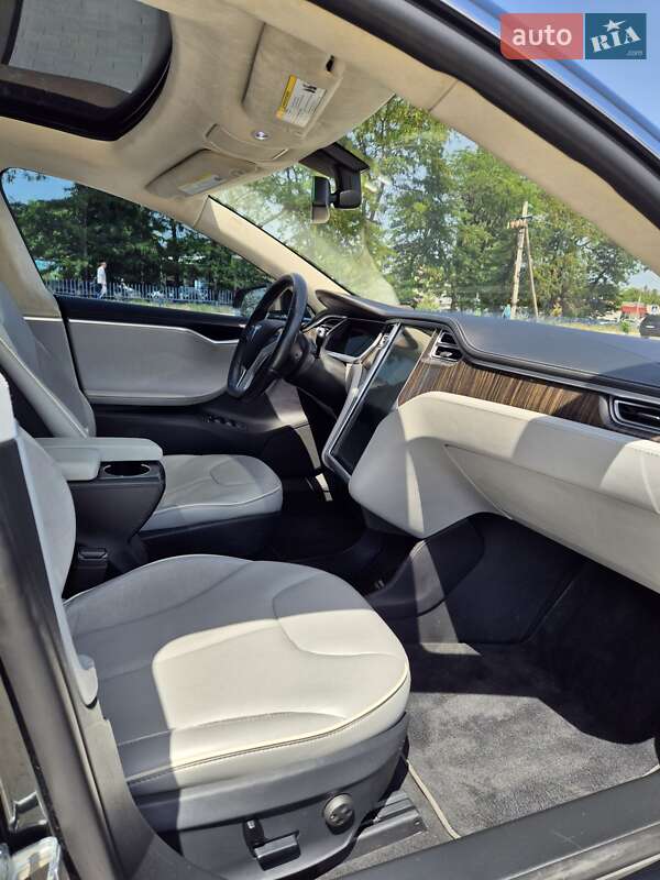 Ліфтбек Tesla Model S 2013 в Одесі