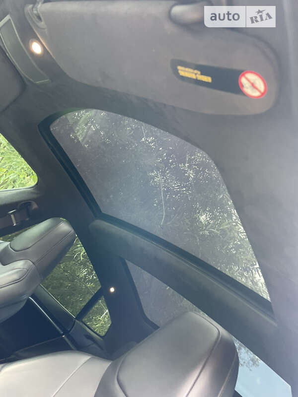 Ліфтбек Tesla Model S 2015 в Ромнах фото 14 Ліфтбек Tesla Model S 2015 в Ромнах