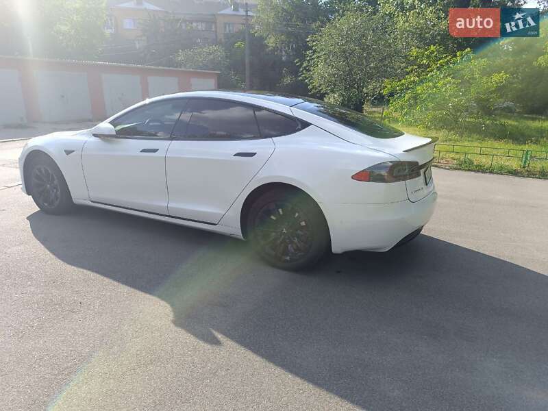 Лифтбек Tesla Model S 2019 в Киеве фото 7 Лифтбек Tesla Model S 2019 в Киеве
