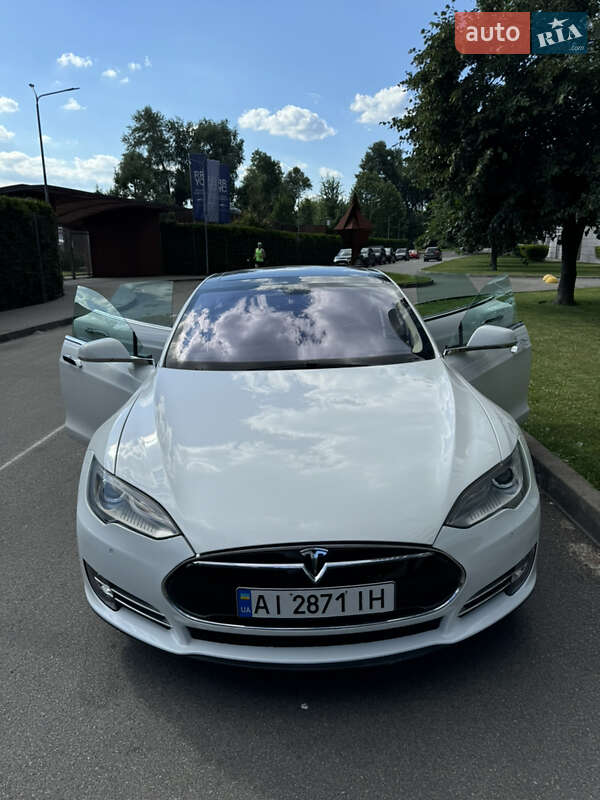 Хетчбек Tesla Model S 2013 в Києві