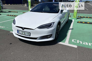 Лифтбек Tesla Model S 2018 в Полтаве