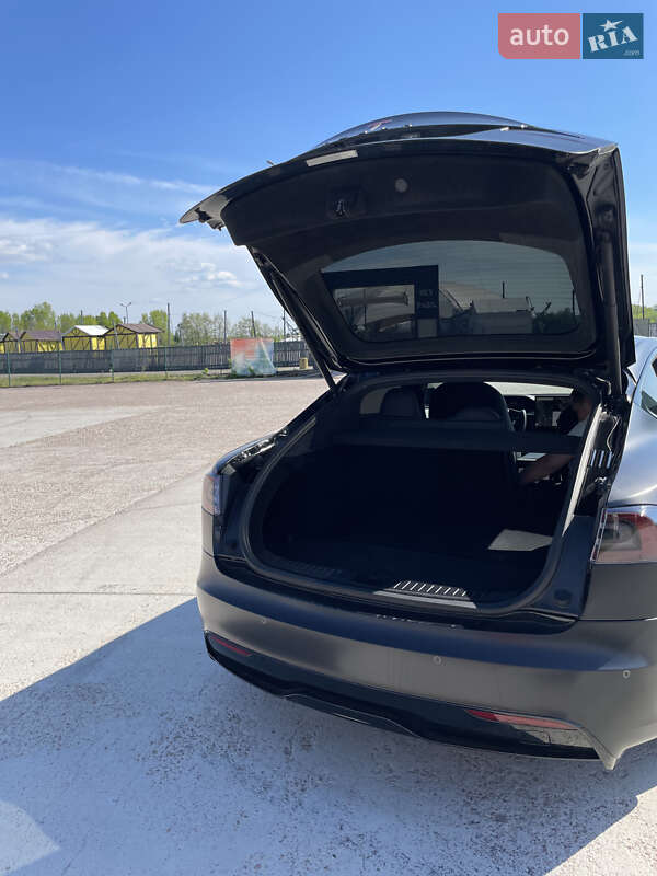 Ліфтбек Tesla Model S 2021 в Києві