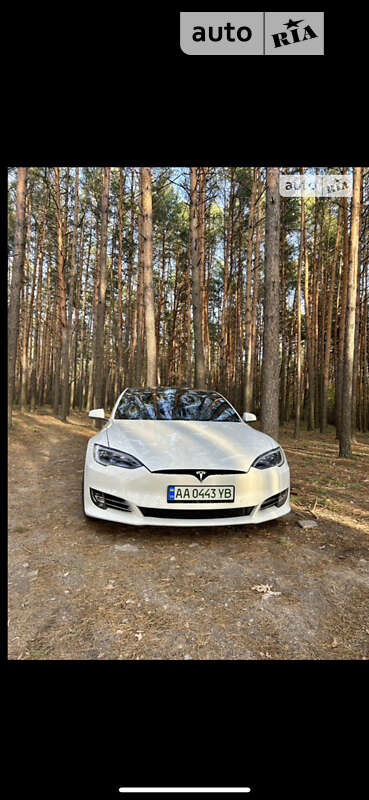 Tesla Model S 2017