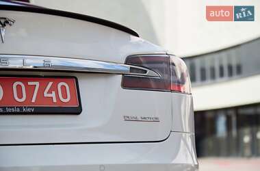 Лифтбек Tesla Model S 2020 в Киеве