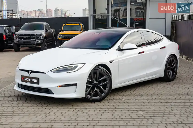 Лифтбек Tesla Model S 2021 в 