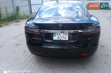 Лифтбек Tesla Model S 2018 в Киеве