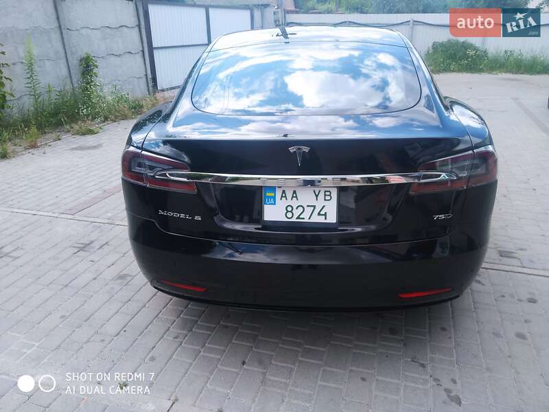 Лифтбек Tesla Model S 2018 в Киеве фото 7 Лифтбек Tesla Model S 2018 в Киеве