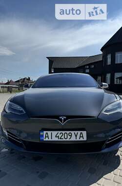 Лифтбек Tesla Model S 2016 в 