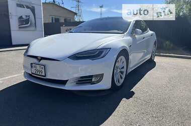 Ліфтбек Tesla Model S 2016 в 