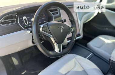 Ліфтбек Tesla Model S 2016 в 
