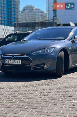 Ліфтбек Tesla Model S 2016 в 