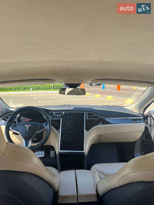 Лифтбек Tesla Model S 2016 в Одессе