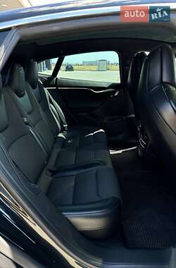 Лифтбек Tesla Model S 2017 в Одессе