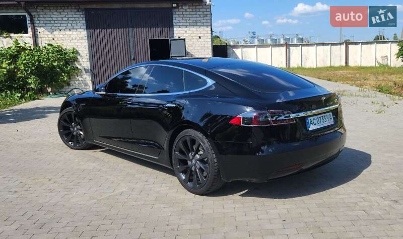 Лифтбек Tesla Model S 2020 в Ковеле