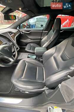 Ліфтбек Tesla Model S 2015 в Львові